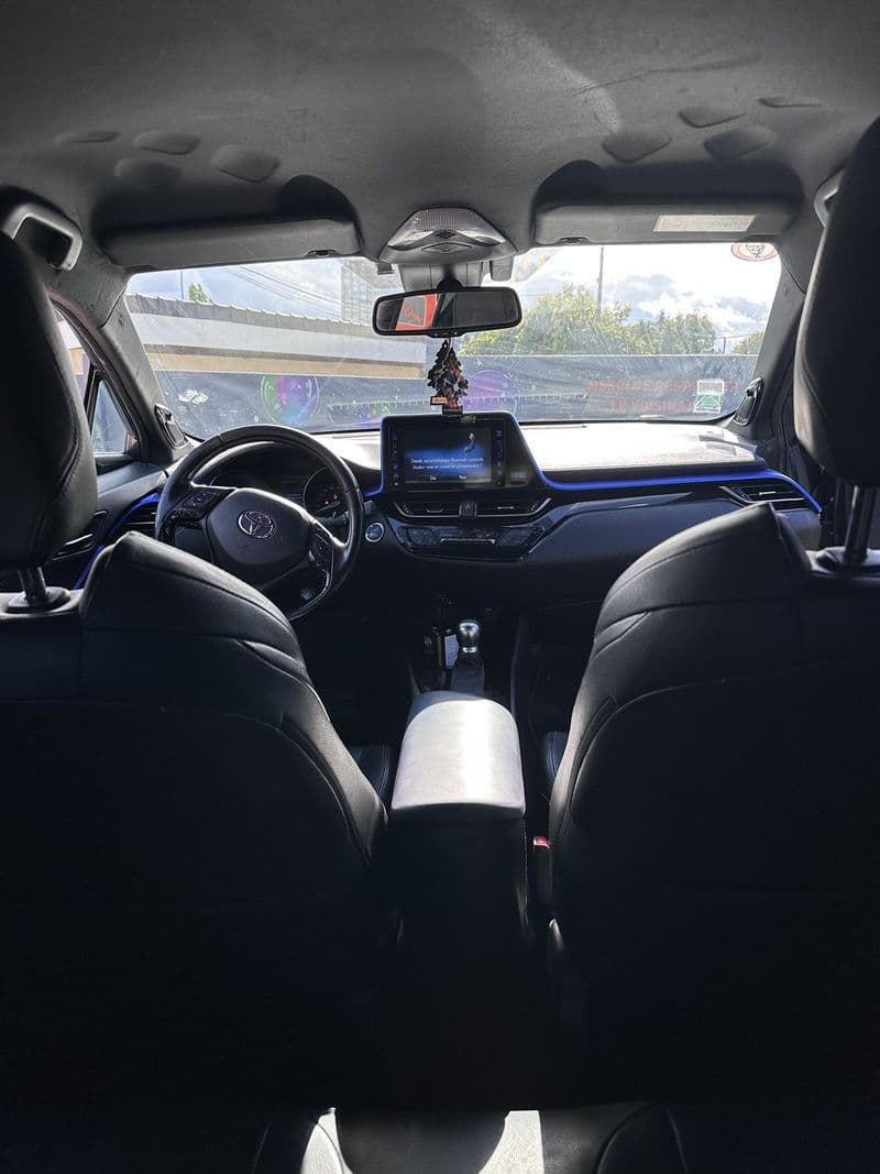 Toyota C-HR hybride blanc, photo 2