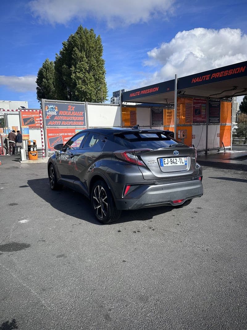 Toyota C-HR hybride gris, photo 4