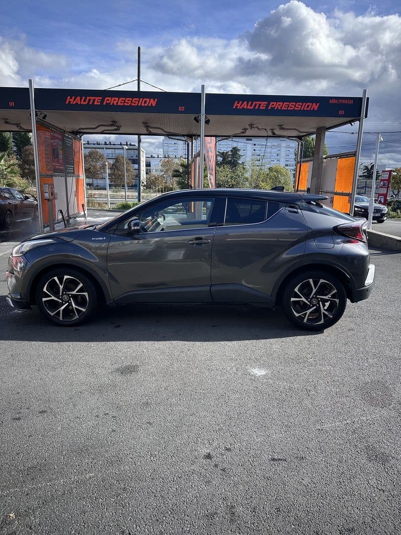 Toyota C-HR hybride gris, photo 5